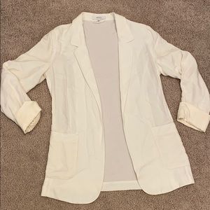 Aritzia Talula white blazer size 2